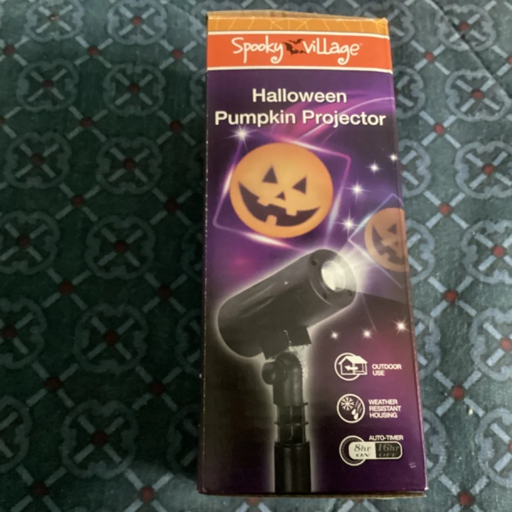Spooky Village Halloween Pumpkin Projector NEW in box